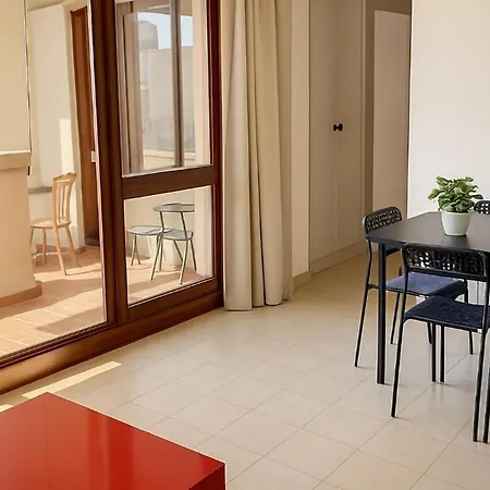 公寓 Avec Balcon, Piscine Et Garage Prive