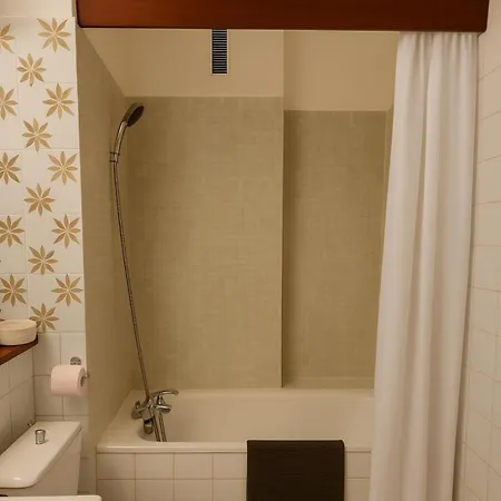 Apartament Avec Balcon, Piscine Et Garage Prive *