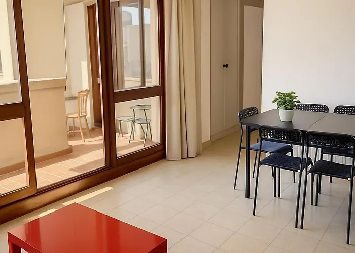 Apartment Avec Balcon, Piscine Et Garage Prive