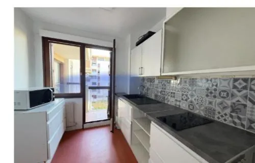 Apartman Avec Balcon, Piscine Et Garage Prive