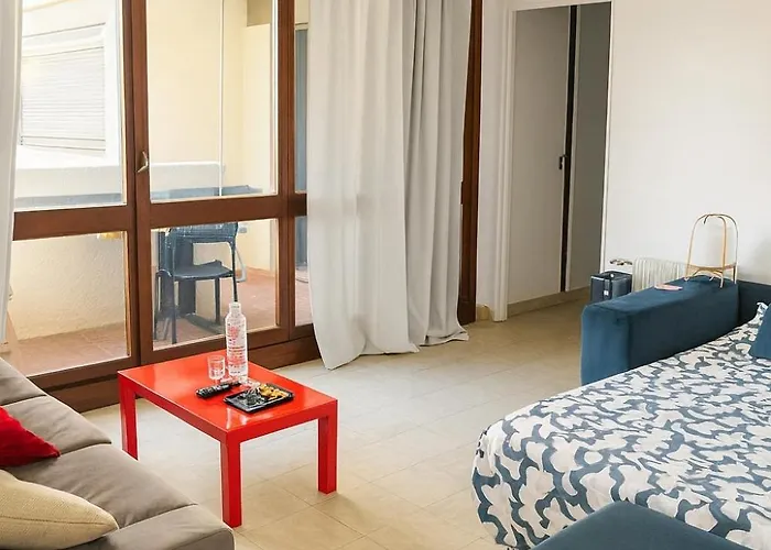 Avec Balcon, Piscine Et Garage Prive アパート