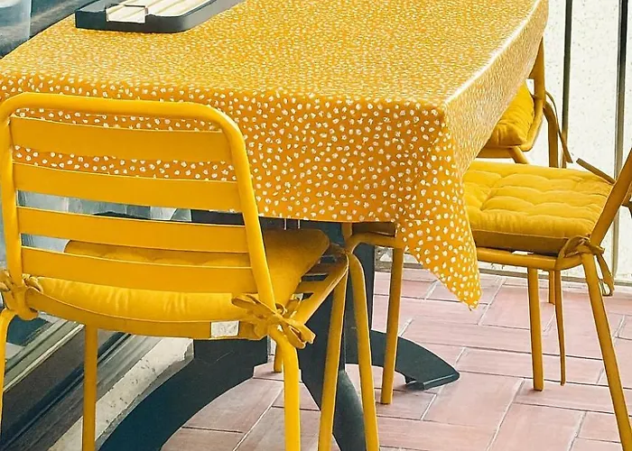 Apartman Avec Balcon, Piscine Et Garage Prive *