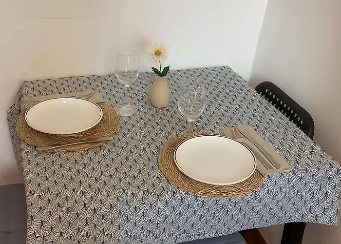 Apartment Avec Balcon, Piscine Et Garage Prive Perpignan